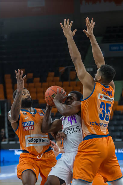 随着比赛的 随着比赛的