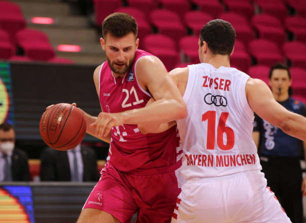 而阿坎吉的 而阿坎吉的